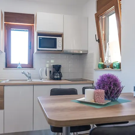 Appartement Elena 2 *