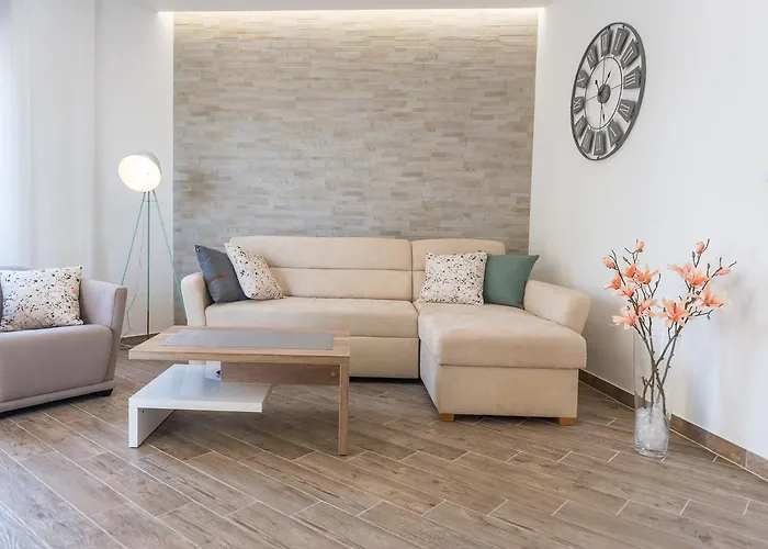 Elena 2 * 察夫塔特